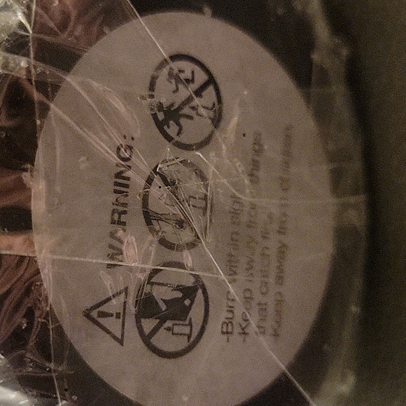 Halloween home decor. Bleeding Candle. Skull - Picture 6 of 8